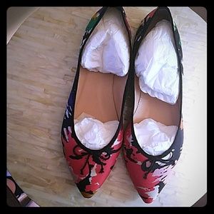 2 PAIRS OF J. CREW FLATS!